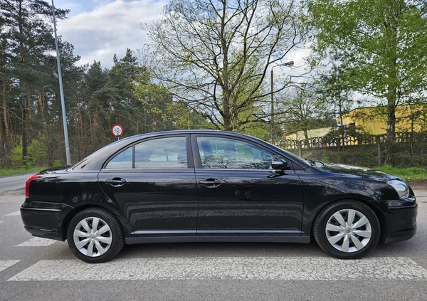 Toyota Avensis cena 15900 przebieg: 220000, rok produkcji 2007 z Żyrardów małe 22